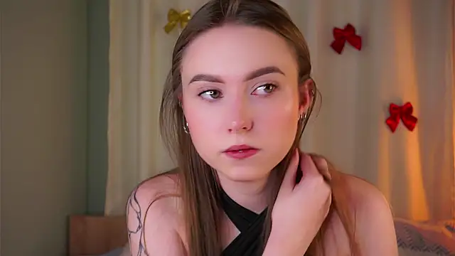 LorileeRuetz online show from February 23, 2026, 12:02 pm