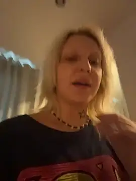 Snapshot of urlittlebaby666 chatting on March 5, 2026, 9:16 am urlittlebaby666 online show from March 5, 2026, 9:16 am