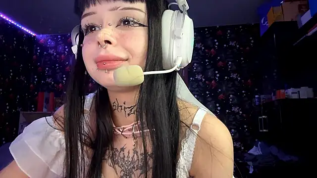 Luna Sohotti online show from March 4, 2026, 3:29 pm