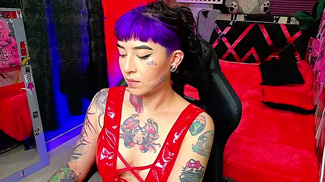 nova kitttyy online show from April 12, 2026, 10:15 pm