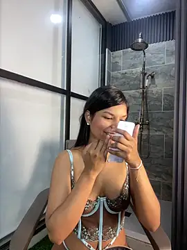 AnnaLoren  online show from April 21, 2026, 12:00 pm