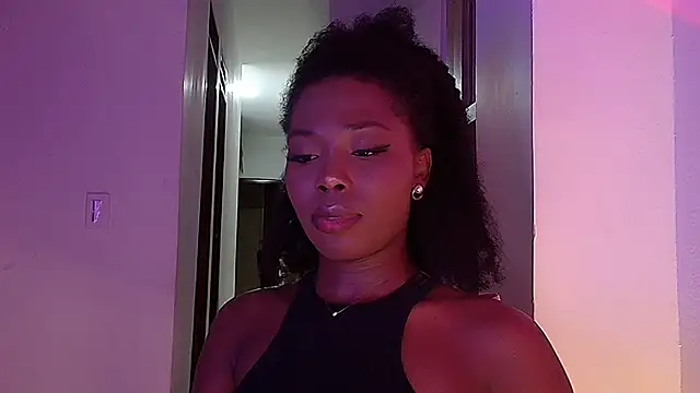 Lunaruiz online show from March 6, 2026, 8:44 am