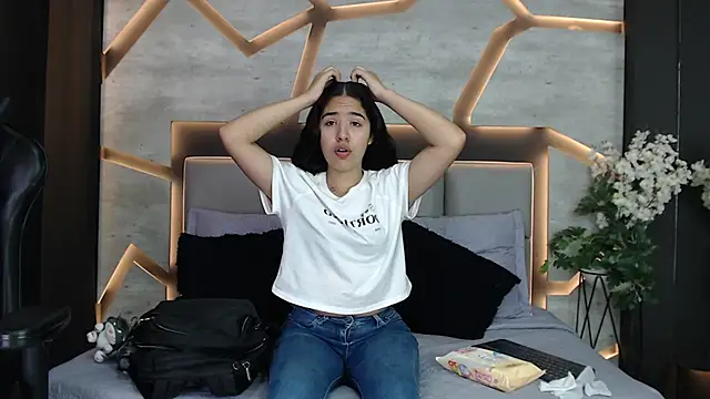 SilkNyx online show from March 3, 2026, 1:28 pm