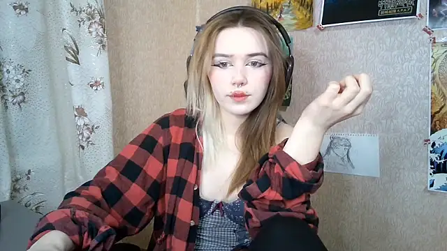 MilaTyan online show from April 21, 2026, 5:17 pm