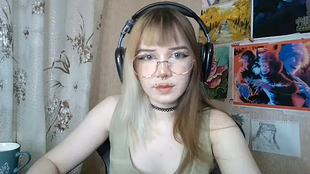 Snapshot of MilaTyan chatting on May 27, 2026, 4:15 pm MilaTyan online show from May 27, 2026, 4:15 pm