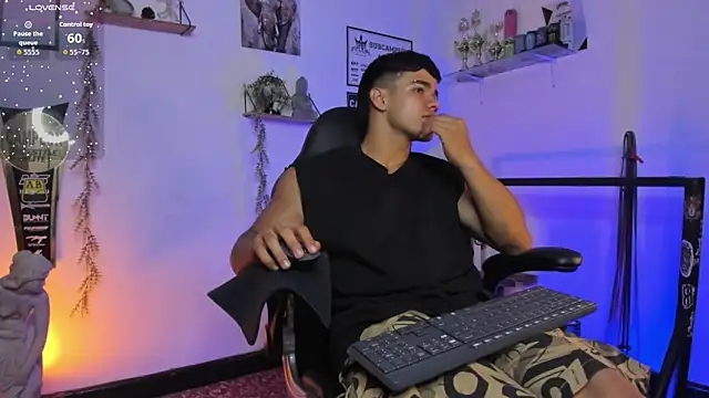 Rob zaens33 online show from March 20, 2026, 2:33 pm