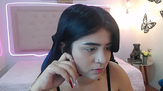 mila quin online show from April 19, 2026, 12:59 pm