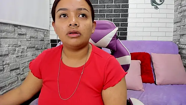 Sienna Lux01 online show from March 6, 2026, 11:06 am