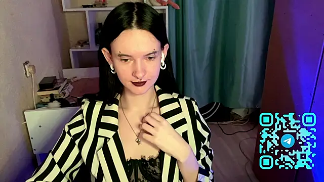 MabelDefina online show from April 19, 2026, 11:09 am