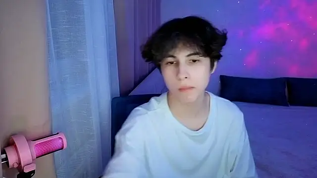 Snapshot of _LukaHayes_ chatting on March 6, 2026, 5:42 pm LukaHayes online show from March 6, 2026, 5:42 pm