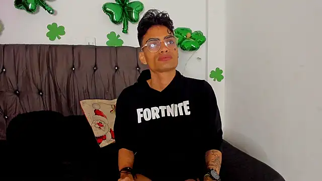 Gay Red Room online show from April 18, 2026, 2:59 am