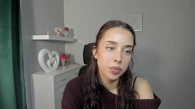 AdeleSolo online show from April 22, 2026, 5:32 am