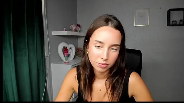 Snapshot of AdeleSolo chatting on July 12, 2026, 1:24 pm AdeleSolo online show from July 12, 2026, 1:24 pm
