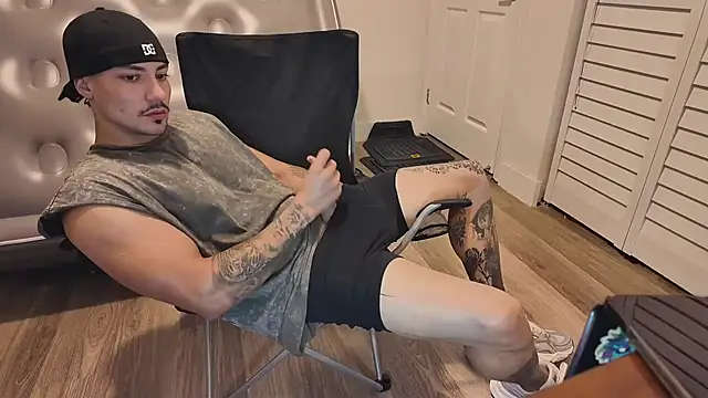 Alejandrosolerxxx online show from March 7, 2026, 2:41 am