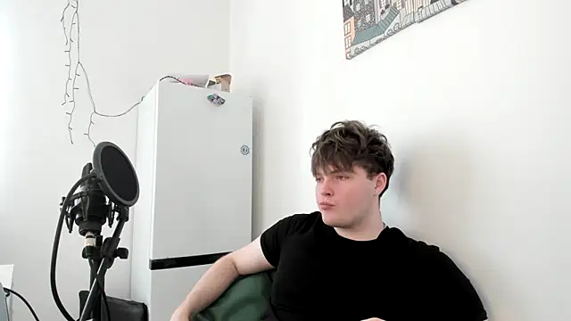  hetero online show from February 24, 2026, 12:14 pm