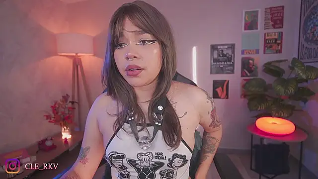 violette clerk1  online show from May 17, 2026, 9:11 pm