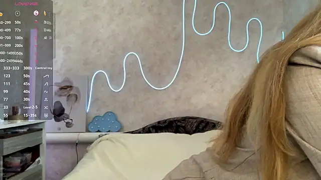 VictoriaDeese online show from June 5, 2026, 3:13 am
