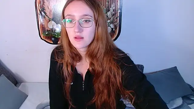 Snapshot of miay_here_ chatting on April 23, 2026, 4:53 pm miay here online show from April 23, 2026, 4:53 pm