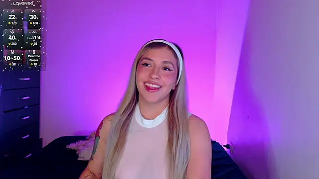 saradiazxxx online show from June 23, 2026, 6:44 am