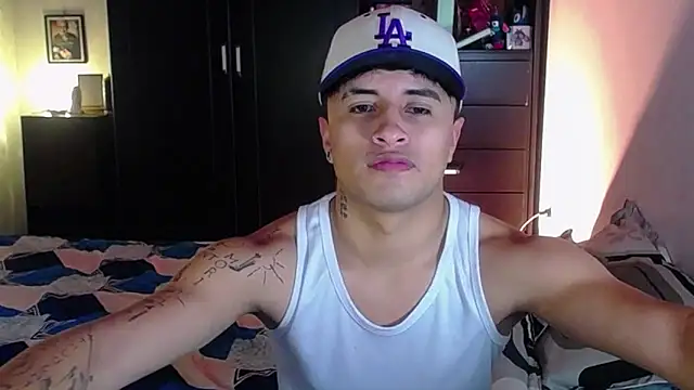 Jhon Sara online show from March 8, 2026, 2:43 pm