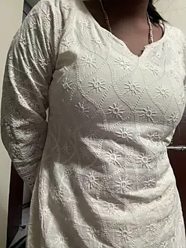 meenu cuties online show from March 19, 2026, 1:15 pm