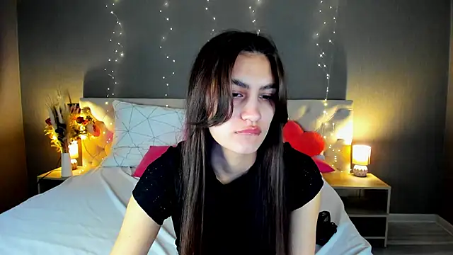 Adele Lanea online show from April 22, 2026, 12:46 am