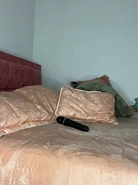 Sofia-squir online show from April 18, 2026, 10:21 pm