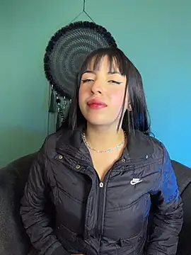  Mishell22 online show from February 17, 2026, 4:02 pm