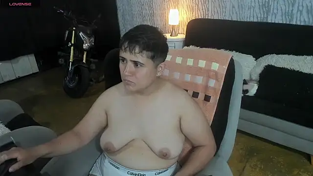 SophiaKnox online show from February 18, 2026, 12:06 am