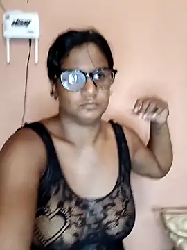 indianstrawberrylips4u online show from February 24, 2026, 5:27 am