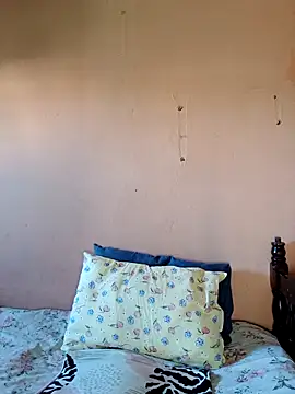 indianstrawberrylips4u online show from February 26, 2026, 6:34 am