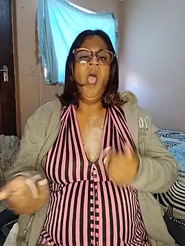 Snapshot of indianstrawberrylips4u chatting on June 1, 2026, 6:48 am indianstrawberrylips4u online show from June 1, 2026, 6:48 am
