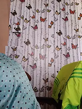 Snapshot of indianstrawberrylips4u chatting on June 2, 2026, 7:10 am indianstrawberrylips4u online show from June 2, 2026, 7:10 am