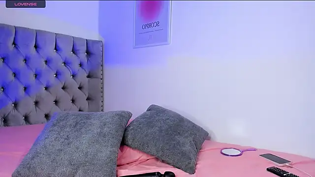 eva cutee  online show from March 29, 2026, 1:27 am