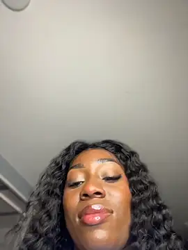 ZarahFerreira online show from May 4, 2026, 11:34 pm