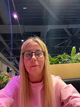 LisaMurr online show from February 19, 2026, 11:28 am