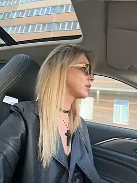 LisaMurr online show from March 27, 2026, 1:44 pm