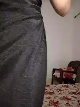 cute girl 29 online show from April 3, 2026, 6:17 pm