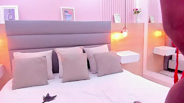 ivonne duval online show from March 30, 2026, 4:19 pm