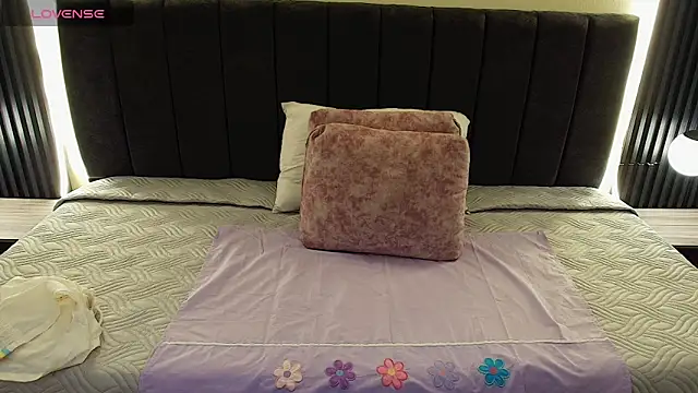 MoriahStorm online show from April 20, 2026, 12:41 pm