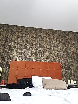 LaireeFelini online show from March 3, 2026, 7:20 pm