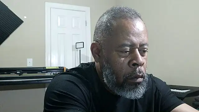 Cleozevo1961 online show from March 21, 2026, 4:17 am