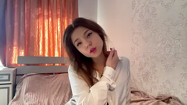 aera elese online show from March 10, 2026, 8:41 am