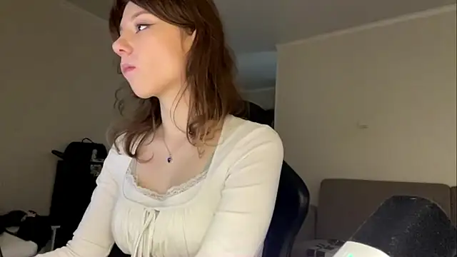 Snapshot of aera_elese chatting on May 28, 2026, 2:36 pm aera elese online show from May 28, 2026, 2:36 pm