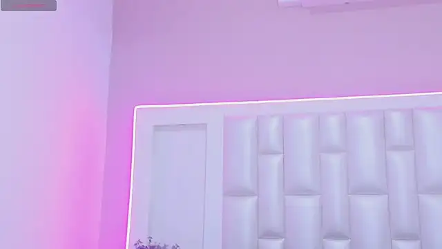 Liia Collins online show from April 21, 2026, 4:56 pm