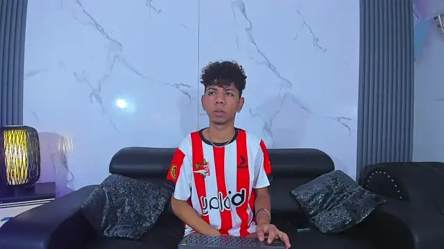 Spicy guys online show from May 18, 2026, 1:28 pm
