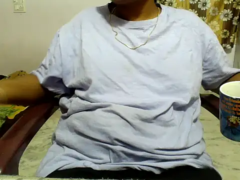 Angel honeybear 143 online show from March 4, 2026, 9:43 pm