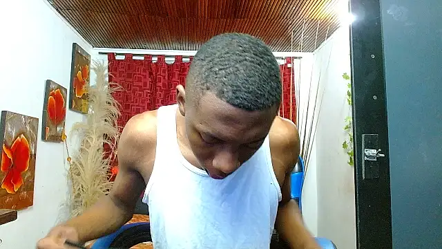 milo018 online show from March 5, 2026, 8:38 pm