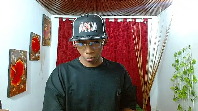 milo018 online show from April 20, 2026, 12:02 am