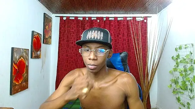 milo018 online show from April 21, 2026, 8:20 am